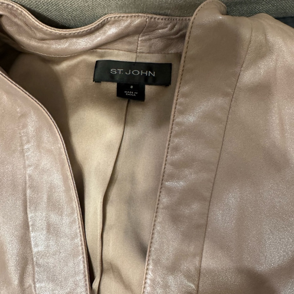 St. John leather and silk jacket size 8 (medium) - Picture 5 of 6